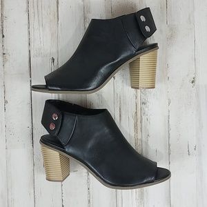 🥳 Madden Girl black peep toe ankle snap booties